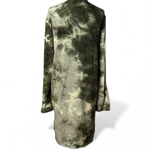 Derek Heart | Green Tie-Dye Open Sweater Cardigan - Picture 3 of 5